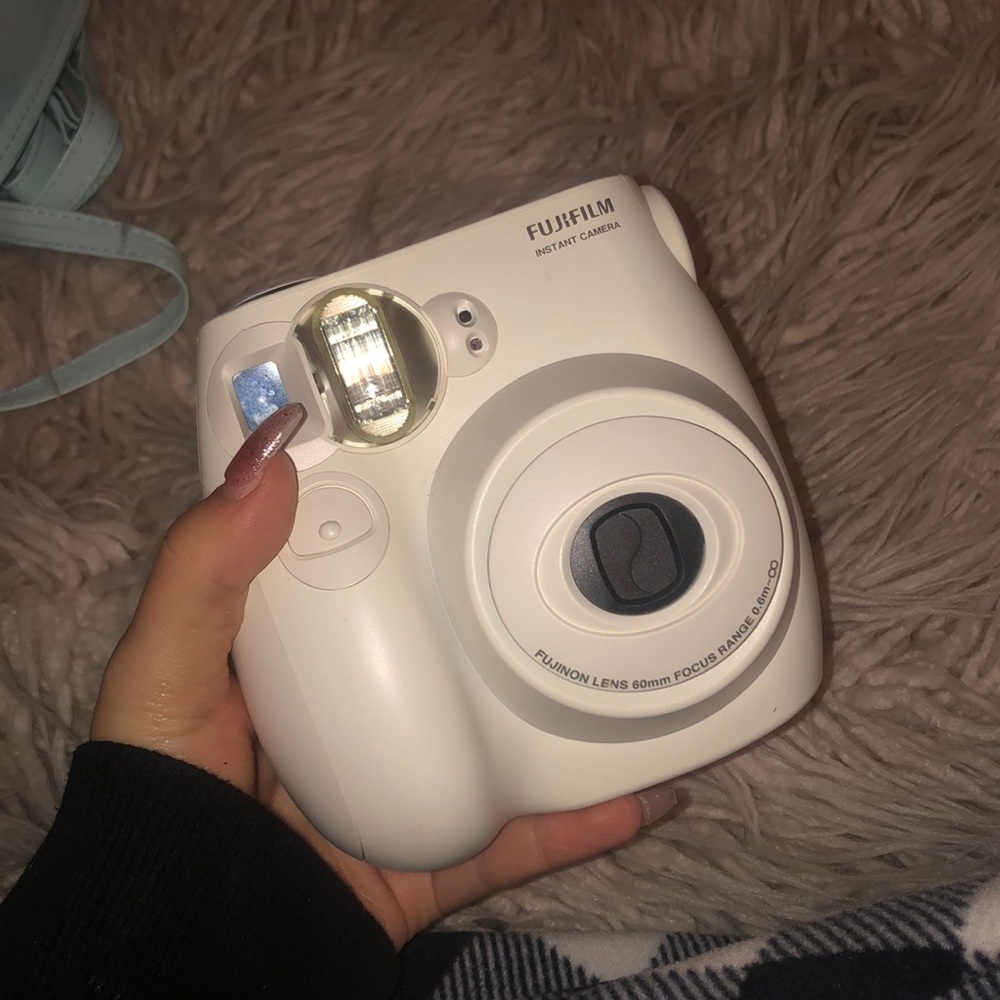 Fujifilm Instant Camera (7S) Polaroid Camera